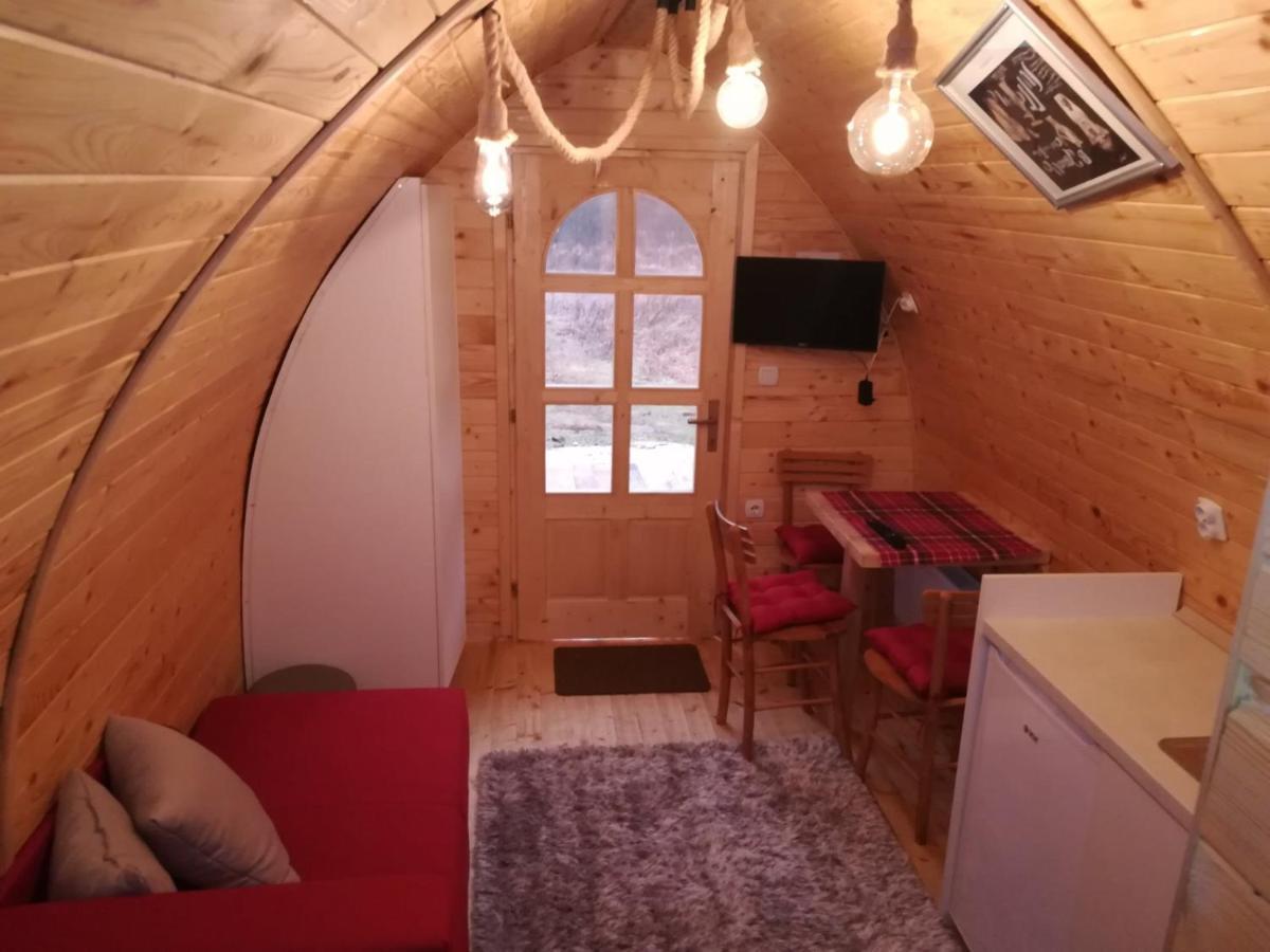 Vila Jelena - Bungalov Crni Vrh Eksteriør billede