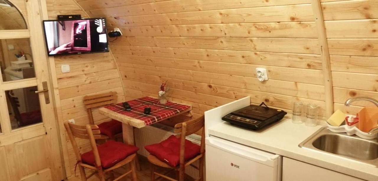 Vila Jelena - Bungalov Crni Vrh Eksteriør billede